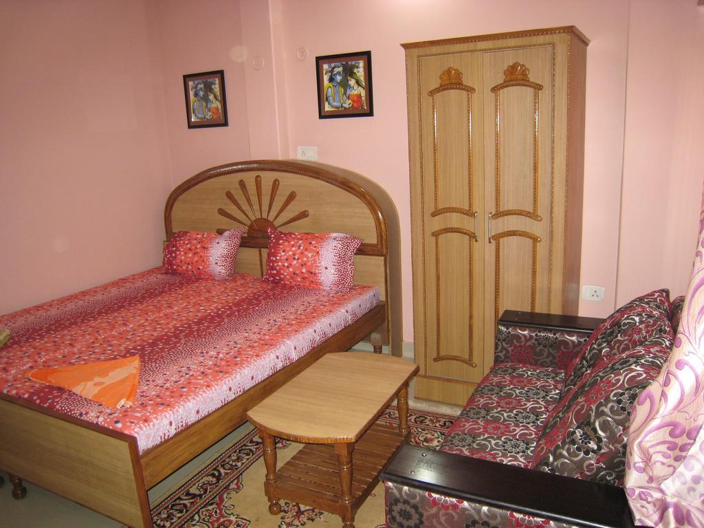 Krishna Paying Guest House Varanasi Værelse billede