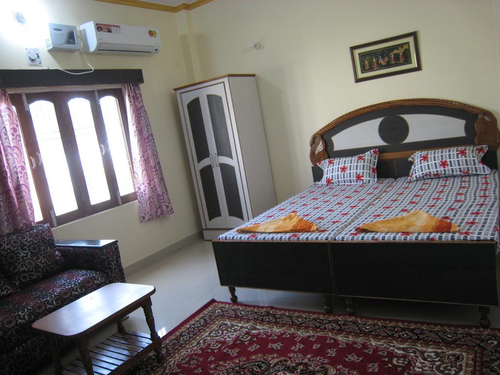 Krishna Paying Guest House Varanasi Værelse billede