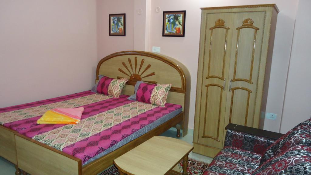 Krishna Paying Guest House Varanasi Værelse billede